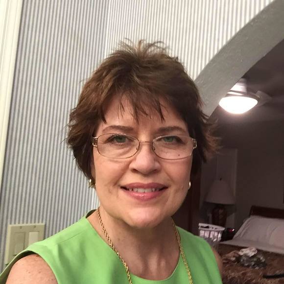 Meet your Posher, Daphne - Picture 1 of 1